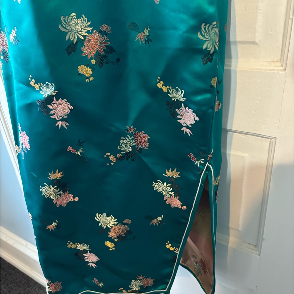 Vintage Solz Squirrel Teal Satin Embroidered Cheongsam Dress ~ Sz 38 - Picture 3 of 4